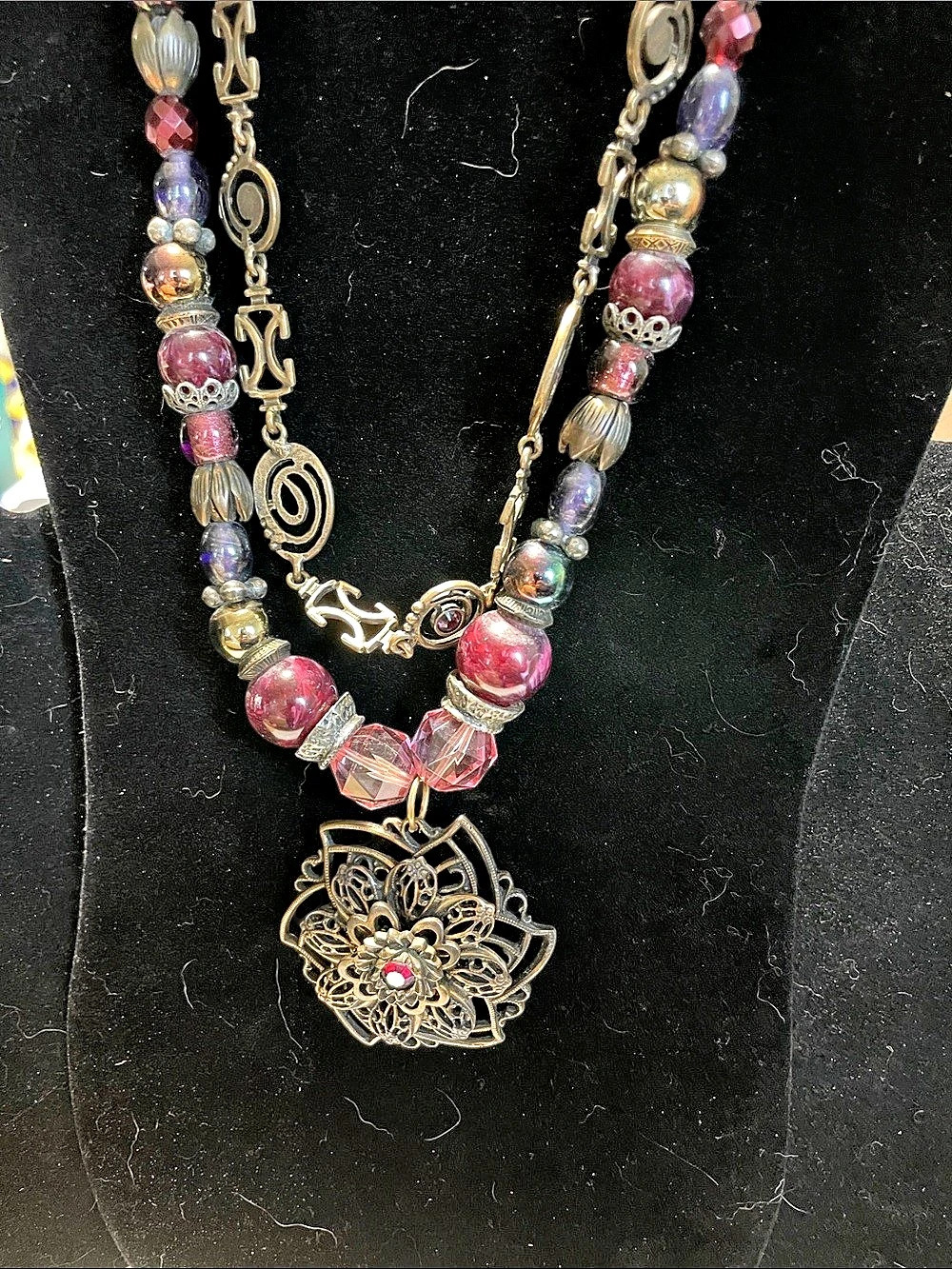 Beaded Pendant Necklace in Purple & Gold M’s